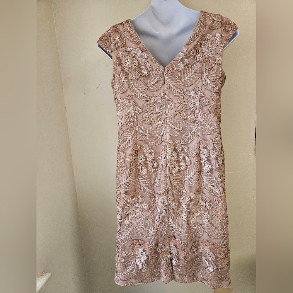 Alex Evenings -Women's Gold Sequin Pencil Dress Women's 16P Cocktail, Party - Picture 7 of 12